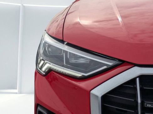 Used 2025 Audi Q3 2.0T Premium image 8