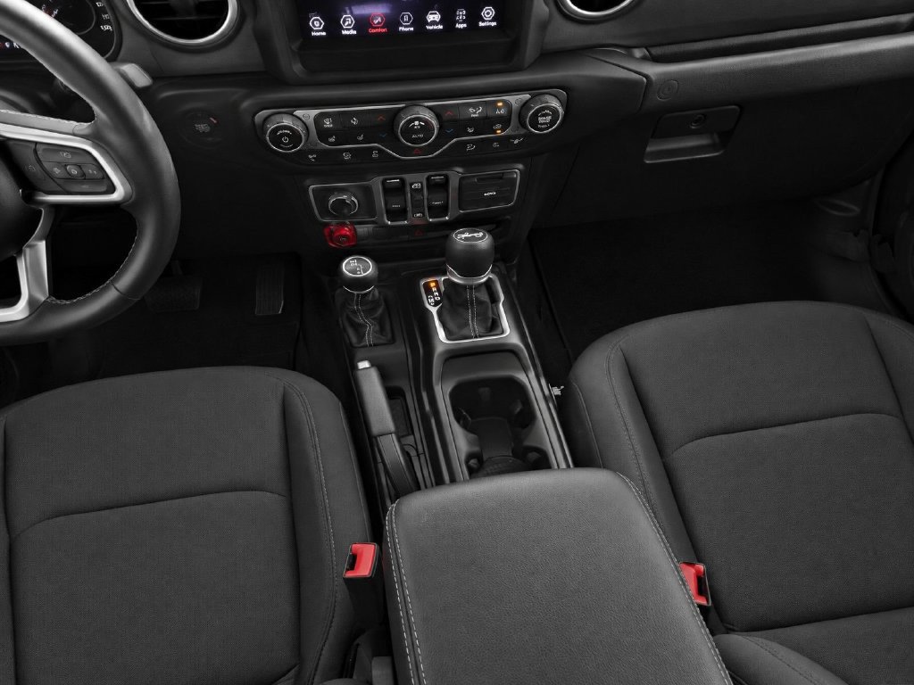Used 2020 Jeep Wrangler Unlimited Sahara w/ Cold Weather Group AWD/4WD image 27