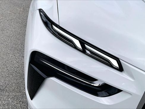 Used 2026 BMW X7 xDrive40i w/ M Sport Package image 27