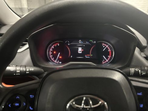 Used 2019 Toyota RAV4 Adventure image 11