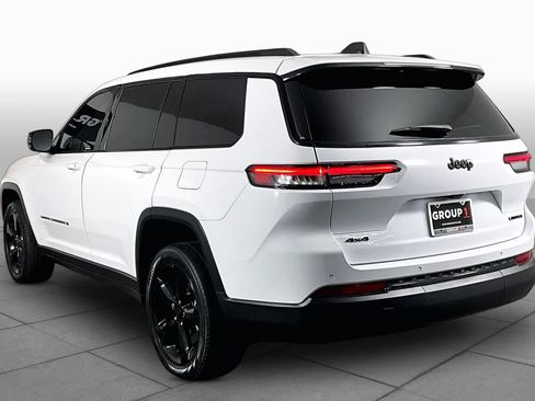 Used 2024 Jeep Grand Cherokee L Limited w/ Black Appearance Package AWD/4WD image 12