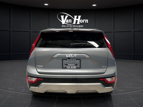Used 2024 Kia Niro EX Touring FWD image 6