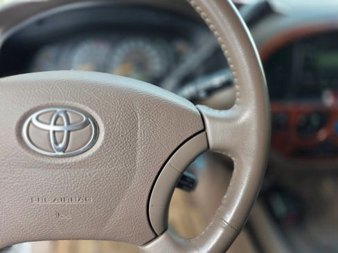 Used 2004 Toyota Tundra Limited w/ Towing Pkg image 24