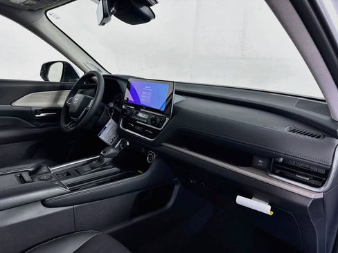 New 2026 Toyota Grand Highlander Limited AWD/4WD image 31