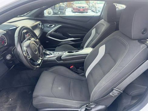 Used 2018 Chevrolet Camaro LT w/ RS Package image 11