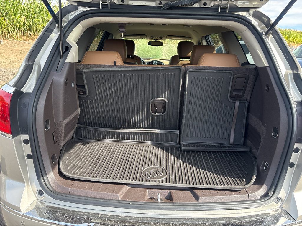 Used 2017 Buick Enclave Leather AWD/4WD image 10
