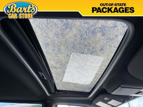 Used 2017 Lincoln Navigator Select image 19