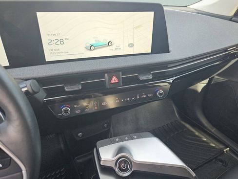 Used 2024 Kia EV6 Light image 32