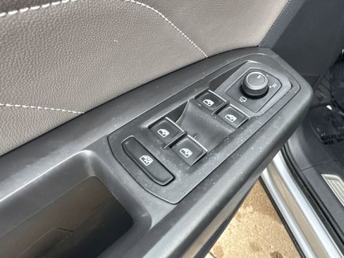 Used 2022 Volkswagen Atlas SEL Premium image 24