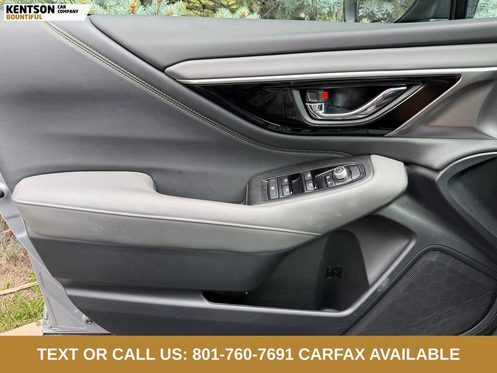Used 2025 Subaru Outback Onyx Edition AWD/4WD image 18