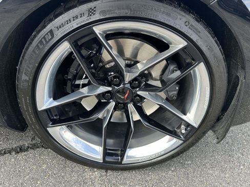 Used 2025 Chevrolet Corvette Z06 image 36