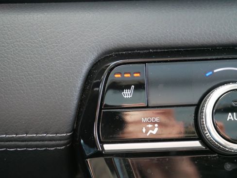 Certified 2025 Honda Pilot Touring image 28