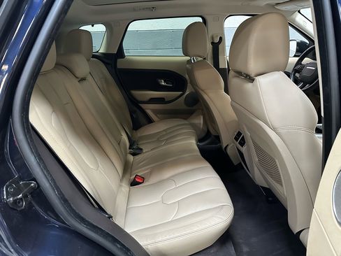 Used 2015 Land Rover Range Rover Evoque Pure Plus image 11