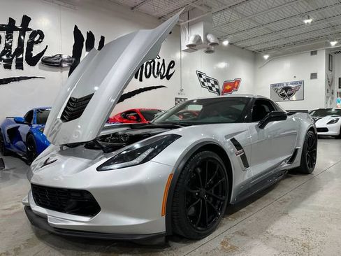 Used 2017 Chevrolet Corvette Grand Sport w/ Carbon Flash Badge Package RWD image 27