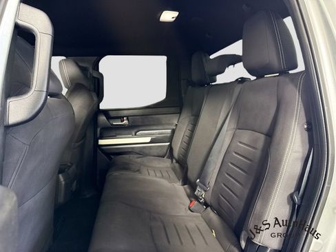 Used 2024 Toyota Tacoma TRD Off-Road AWD/4WD image 25