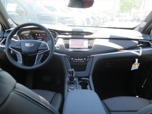 New 2026 Cadillac XT5 Premium Luxury w/ LPO, ONYX Package FWD image 20