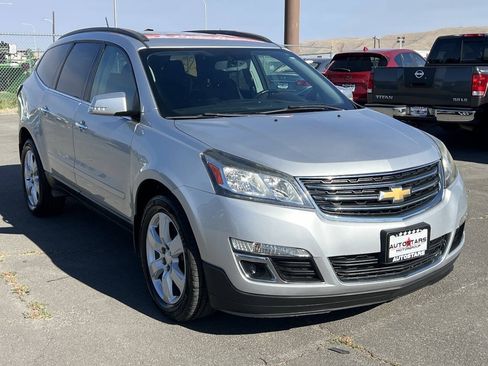 Used 2017 Chevrolet Traverse LT w/ Style and Technology Package AWD/4WD image 1