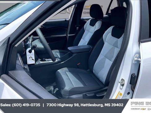 Used 2026 Chevrolet Trax LS w/ LS Convenience Package FWD image 18