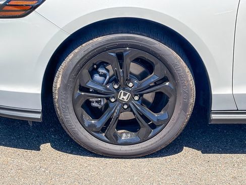 Used 2025 Honda Accord SE image 7
