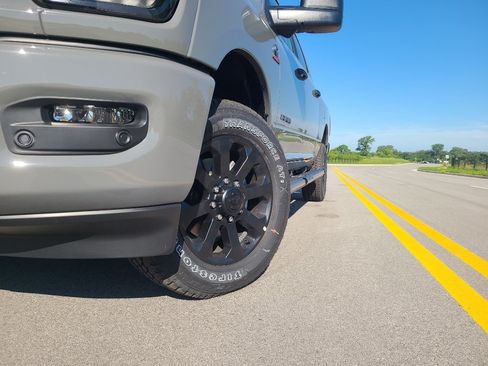 New 2026 RAM 2500 Big Horn AWD/4WD image 9