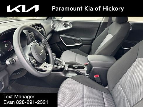 Used 2023 Kia Soul LX w/ Option Group 015 FWD image 18
