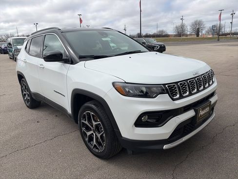 Used 2025 Jeep Compass Limited image 8