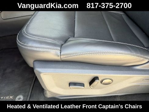 Used 2025 Ford Expedition Platinum AWD/4WD image 16
