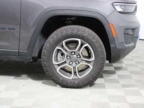 Used 2022 Jeep Grand Cherokee Trailhawk w/ Advanced Protech Group II AWD/4WD image 49