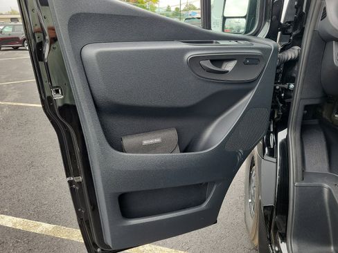 New 2024 Mercedes-Benz Sprinter 2500 image 11
