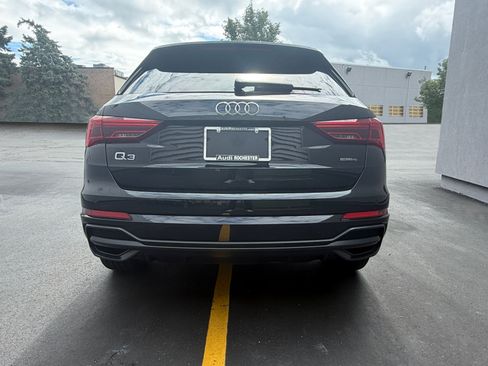 Used 2021 Audi Q3 2.0T Premium w/ Convenience Package AWD/4WD image 11