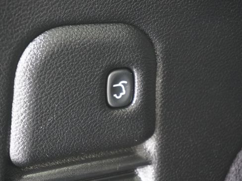 Used 2013 Jeep Grand Cherokee Limited w/ Luxury Group II image 27