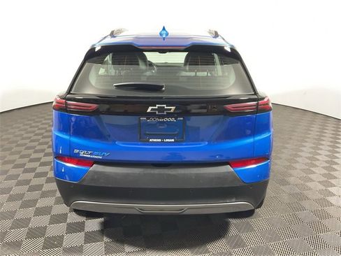 Used 2023 Chevrolet Bolt EUV Premier w/ Sun & Sound Package image 12