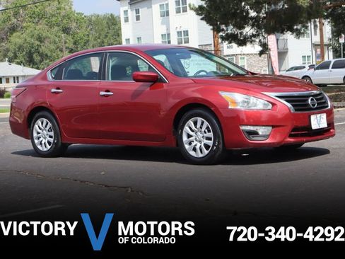 Used 2014 Nissan Altima 2.5 S FWD image 1