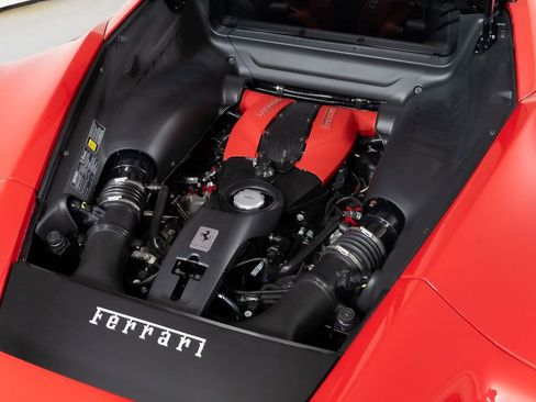 Used 2020 Ferrari F8 Tributo image 18