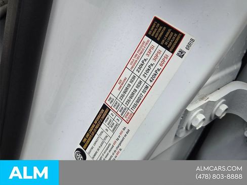 Used 2025 Nissan Rogue SV FWD image 24