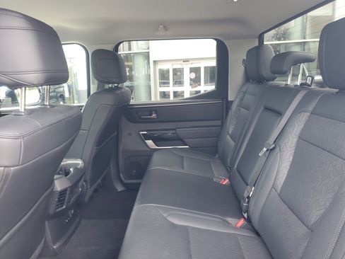 Used 2024 Toyota Tundra Limited w/ Power Package AWD/4WD image 9