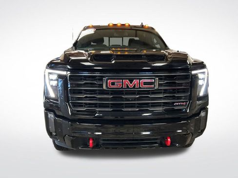 Used 2024 GMC Sierra 2500 AT4 w/ Max Trailering Package AWD/4WD image 9