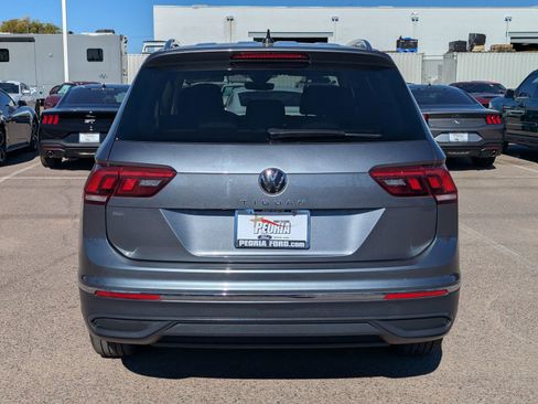 Used 2024 Volkswagen Tiguan SE image 5