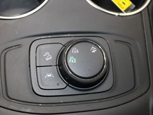 Used 2024 GMC Terrain SLE image 45