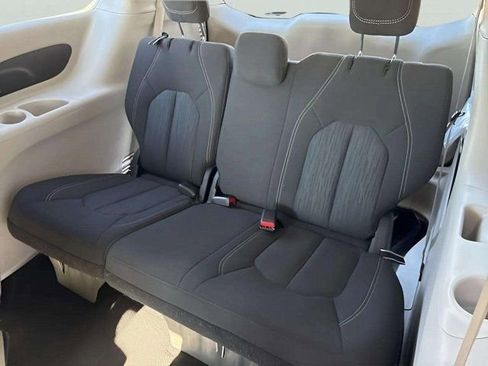 Used 2024 Chrysler Voyager LX image 12