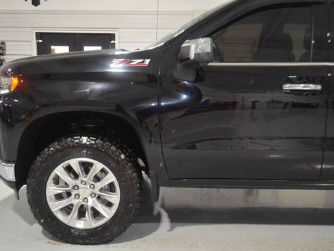Used 2022 Chevrolet Silverado 1500 LTZ w/ LTZ Convenience Package II image 5