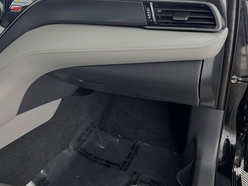 Used 2022 Toyota Camry LE image 35