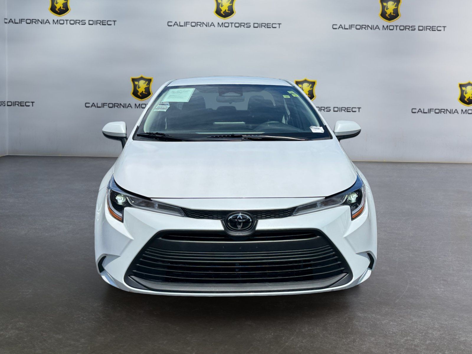 Used 2025 Toyota Corolla LE FWD image 8