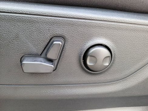 New 2026 RAM 1500 4x4 Crew Cab image 21