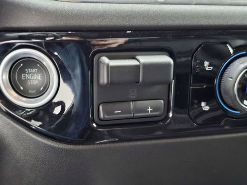Used 2025 Chevrolet Silverado 2500 LT w/ All Star Edition AWD/4WD image 21