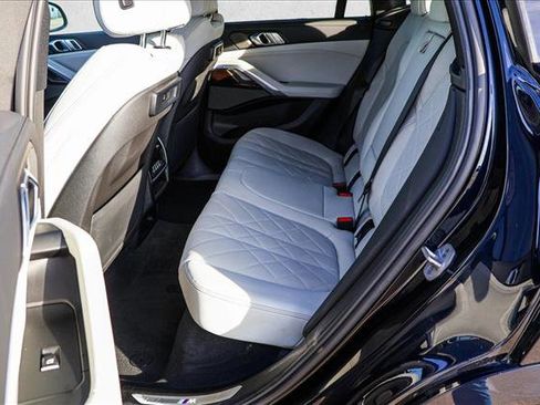 Used 2023 BMW X6 xDrive40i w/ M Sport Package image 23