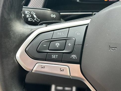 Used 2025 Volkswagen Atlas Peak Edition SE AWD/4WD image 30