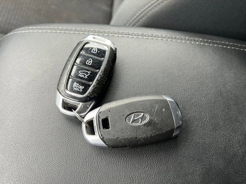 Used 2019 Hyundai Santa Fe SEL FWD image 22