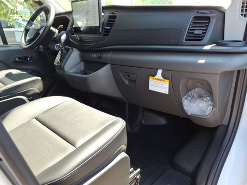 New 2026 Ford Transit 250 148 Medium Roof w/ Load Area Protection Package RWD image 9