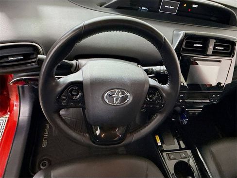 Used 2019 Toyota Prius XLE image 14
